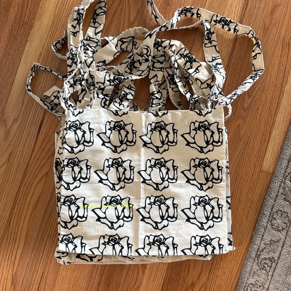 10 Freda Tote Bags